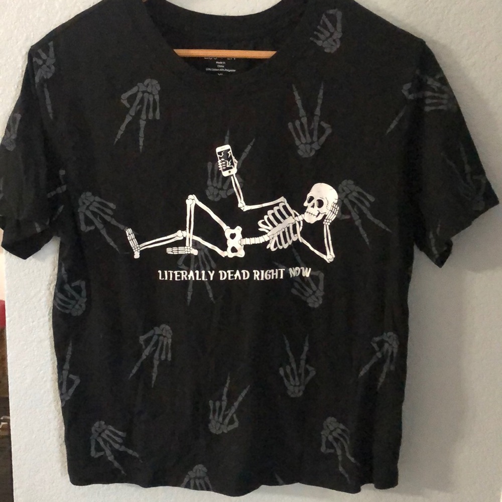Women’s graphic tshirt